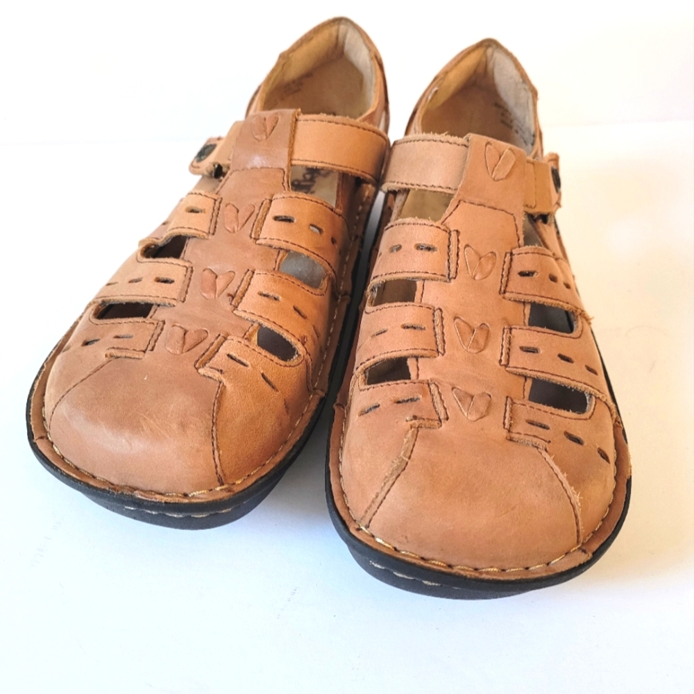 Alegria light brown Mary Jane Clogs size 8 38
